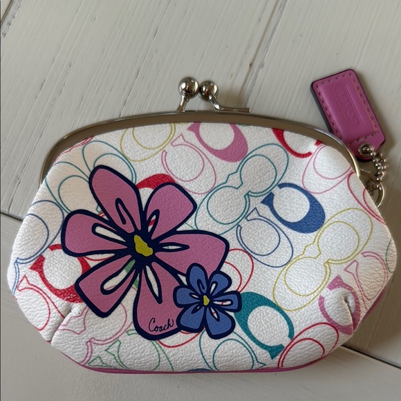 Coach Coin Case - Picture 1 of 6